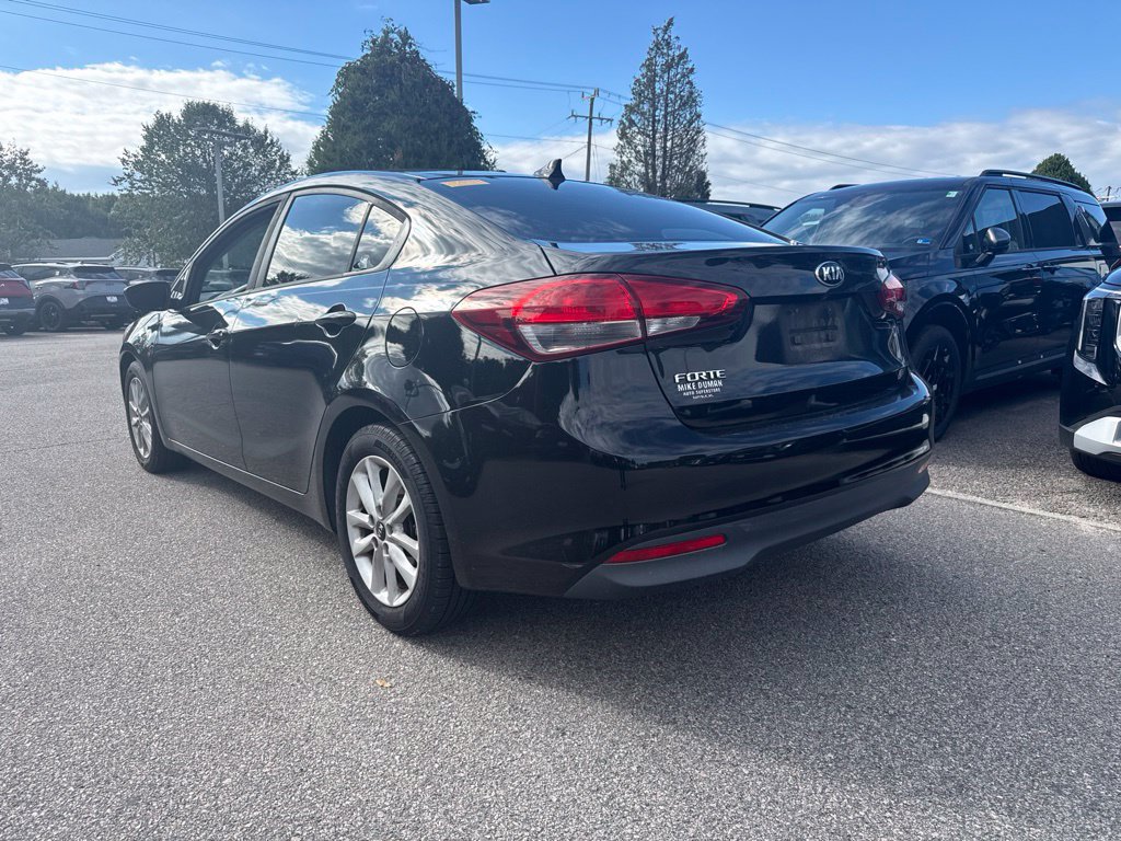 Used 2017 Kia Forte LX w/ LX Popular Package FWD image 3