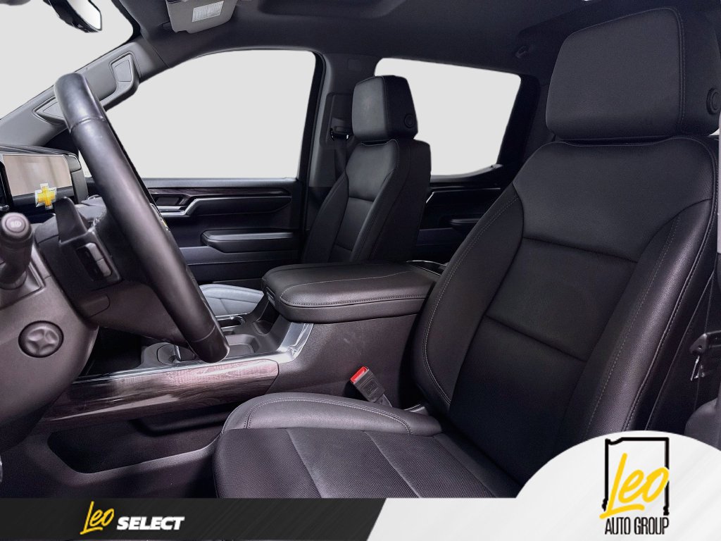 Used 2024 Chevrolet Silverado 1500 LTZ w/ Technology Package AWD/4WD image 25