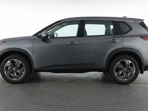 Used 2025 Nissan Rogue SV image 5