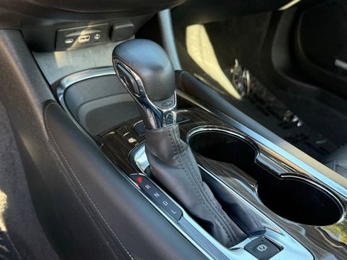 Used 2024 Chevrolet Malibu LT FWD image 32
