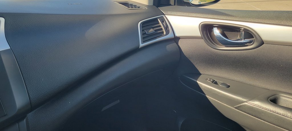 Used 2017 Nissan Sentra S FWD image 20