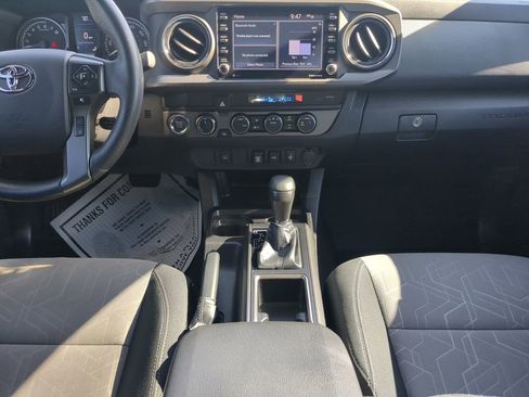 Used 2023 Toyota Tacoma TRD Off-Road AWD/4WD image 15