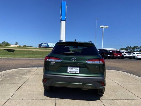 Used 2022 Toyota Corolla Cross LE FWD image 11