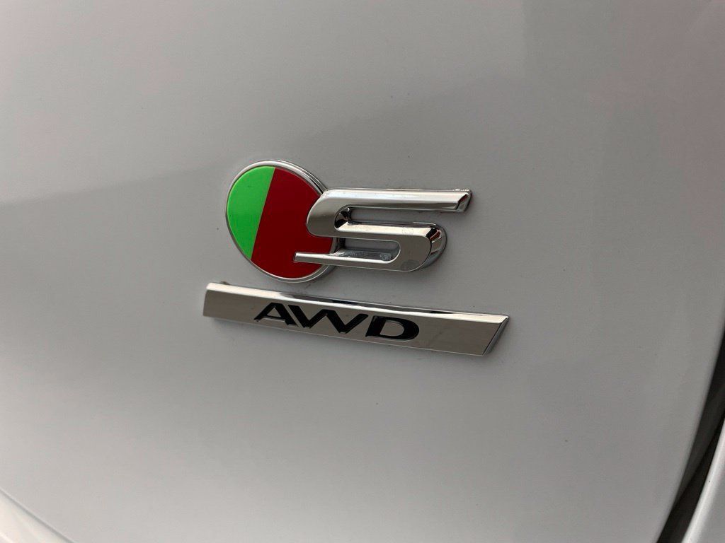 Used 2020 Jaguar F-PACE S AWD/4WD image 10