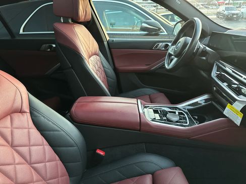 Used 2024 BMW X6 xDrive40i w/ Premium Package image 7