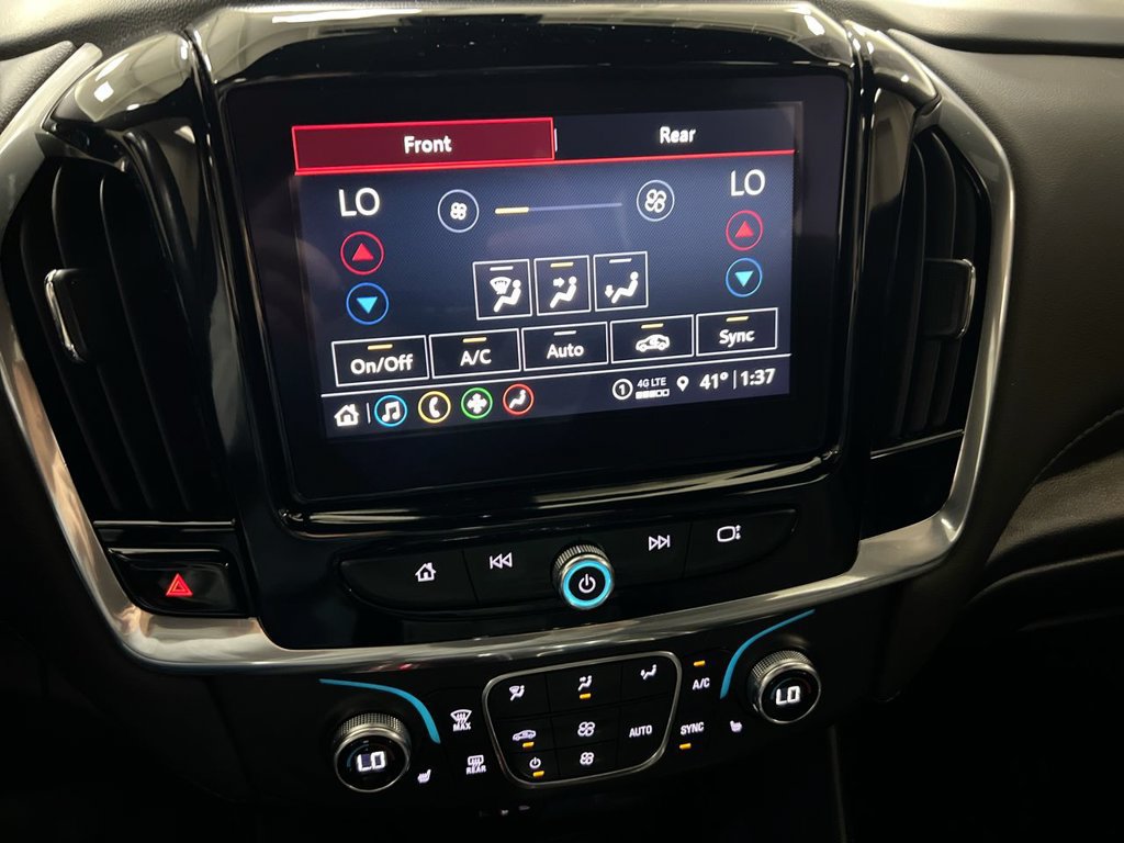 Used 2022 Chevrolet Traverse LT FWD image 16