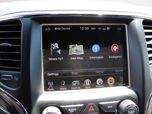 Used 2015 Jeep Grand Cherokee Limited w/ Luxury Group II AWD/4WD image 24