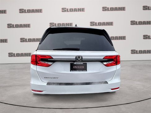 Certified 2024 Honda Odyssey EX-L image 4