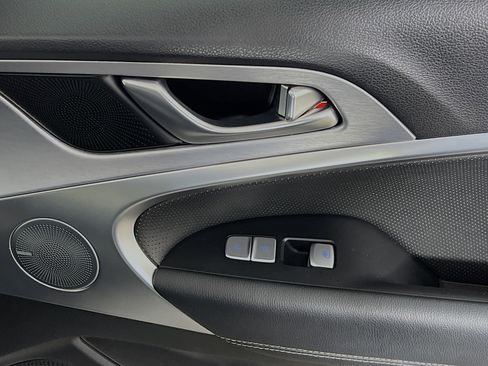 Used 2020 Genesis G70 2.0T w/ Elite Package image 32