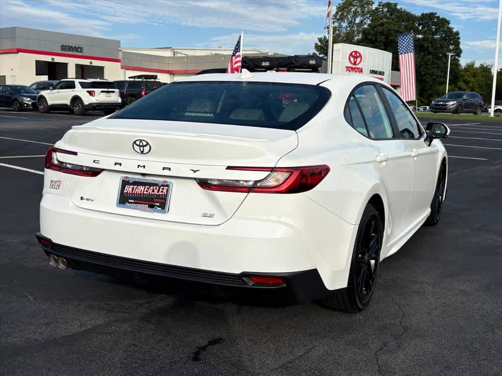 Used 2026 Toyota Camry SE FWD image 3
