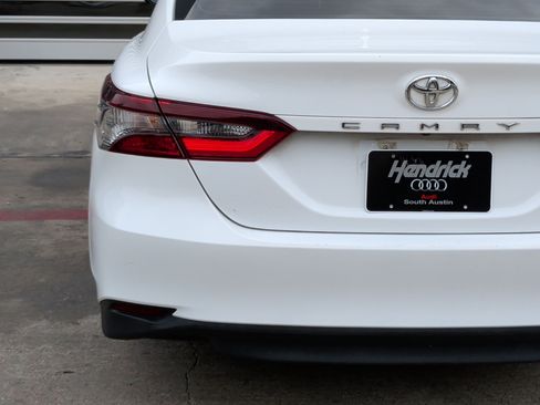 Used 2022 Toyota Camry LE image 18