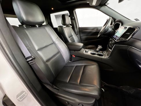 Used 2022 Jeep Grand Cherokee Limited image 28