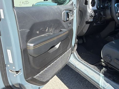 Used 2025 Jeep Wrangler Sahara w/ Safety Group image 14