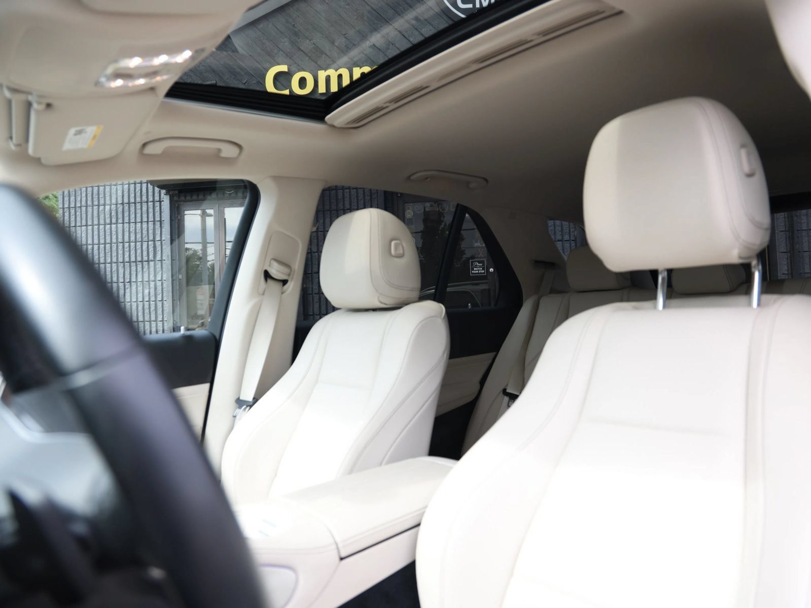 Used 2022 Mercedes-Benz GLE 350 4MATIC w/ AMG Line Exterior image 19