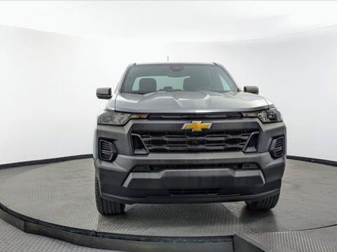 Used 2023 Chevrolet Colorado W/T RWD image 12