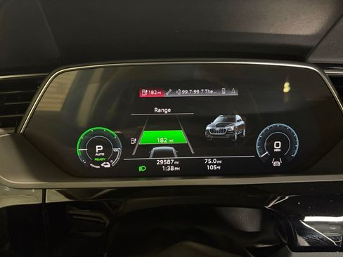 Used 2021 Audi e-tron Premium w/ Convenience Plus Package AWD/4WD image 11