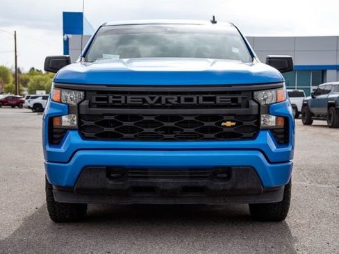 Used 2025 Chevrolet Silverado 1500 Custom image 2