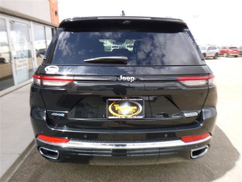 Used 2023 Jeep Grand Cherokee Overland w/ Advanced Protech Group III AWD/4WD image 21