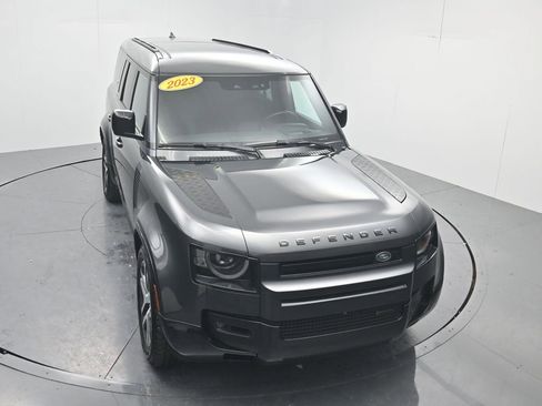 Used 2023 Land Rover Defender 130 X-Dynamic SE image 42