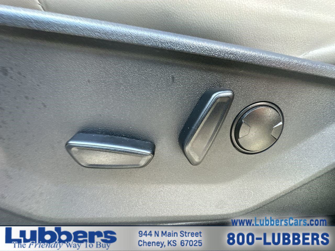 Used 2025 Ford Expedition Active AWD/4WD image 12