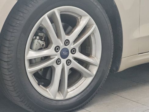 Used 2018 Ford Fusion SE w/ Fusion SE Technology Package FWD image 31