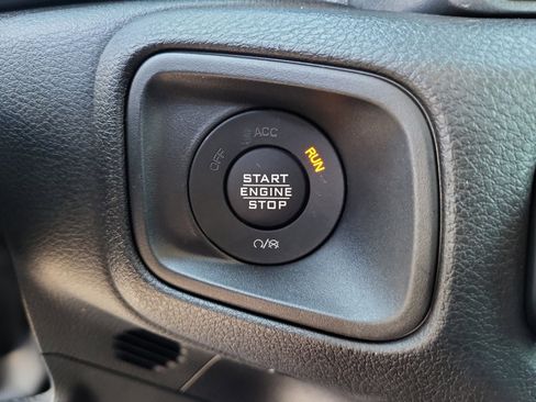 New 2025 Jeep Gladiator Sport image 28