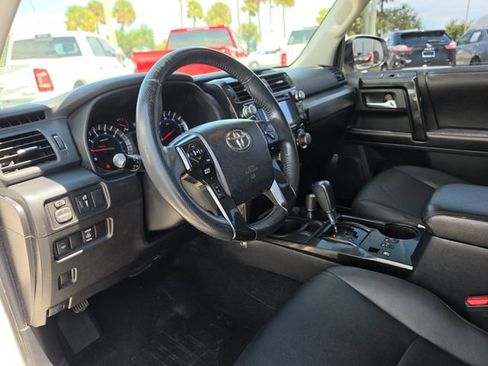 Used 2016 Toyota 4Runner Trail Premium AWD/4WD image 13