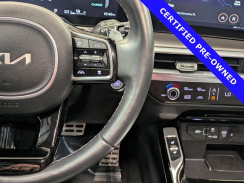 Used 2025 Kia Sorento SX Prestige image 25