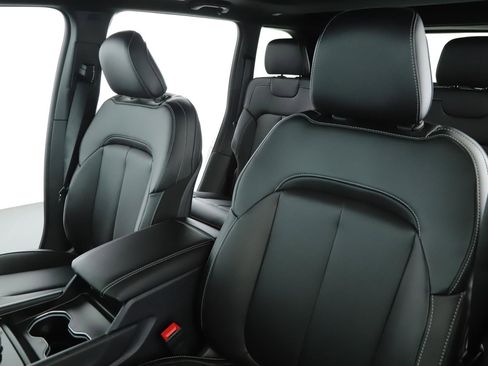 New 2025 Jeep Grand Cherokee Limited image 4