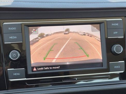 Used 2023 Volkswagen Jetta SE w/ Panoramic Sunroof Package FWD image 13