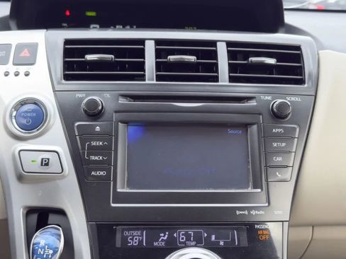 Used 2013 Toyota Prius V Five image 33