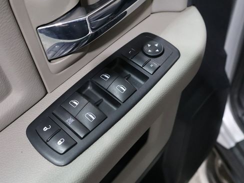 Used 2009 Dodge Ram 1500 Truck SLT w/ Remote Start & Security Group image 14