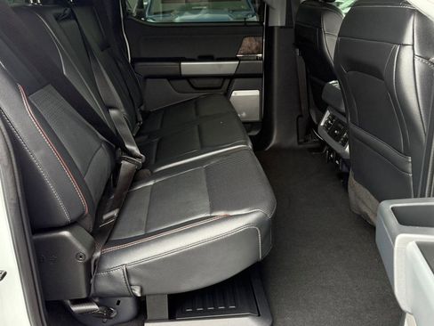 Used 2024 Ford F350 Lariat image 17