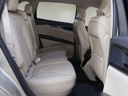 Used 2017 Lincoln MKX Select w/ Select Plus Package image 17