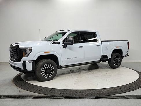 New 2026 GMC Sierra 2500 Denali Ultimate AWD/4WD image 3