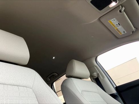 Used 2025 Honda HR-V LX image 14