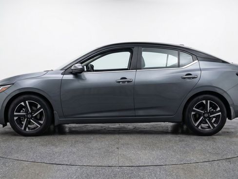 Used 2025 Nissan Sentra SV FWD image 5