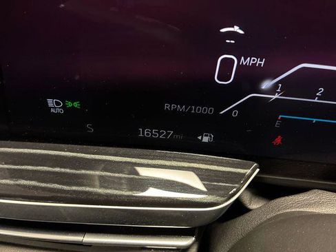 Certified 2025 Cadillac Escalade ESV Sport AWD/4WD image 49