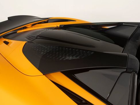 Used 2024 McLaren 750S Spider RWD image 41