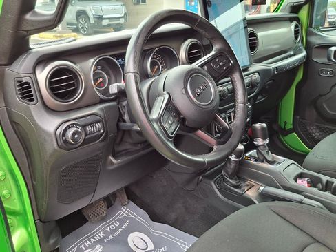 Used 2019 Jeep Wrangler Unlimited Sport S AWD/4WD image 7