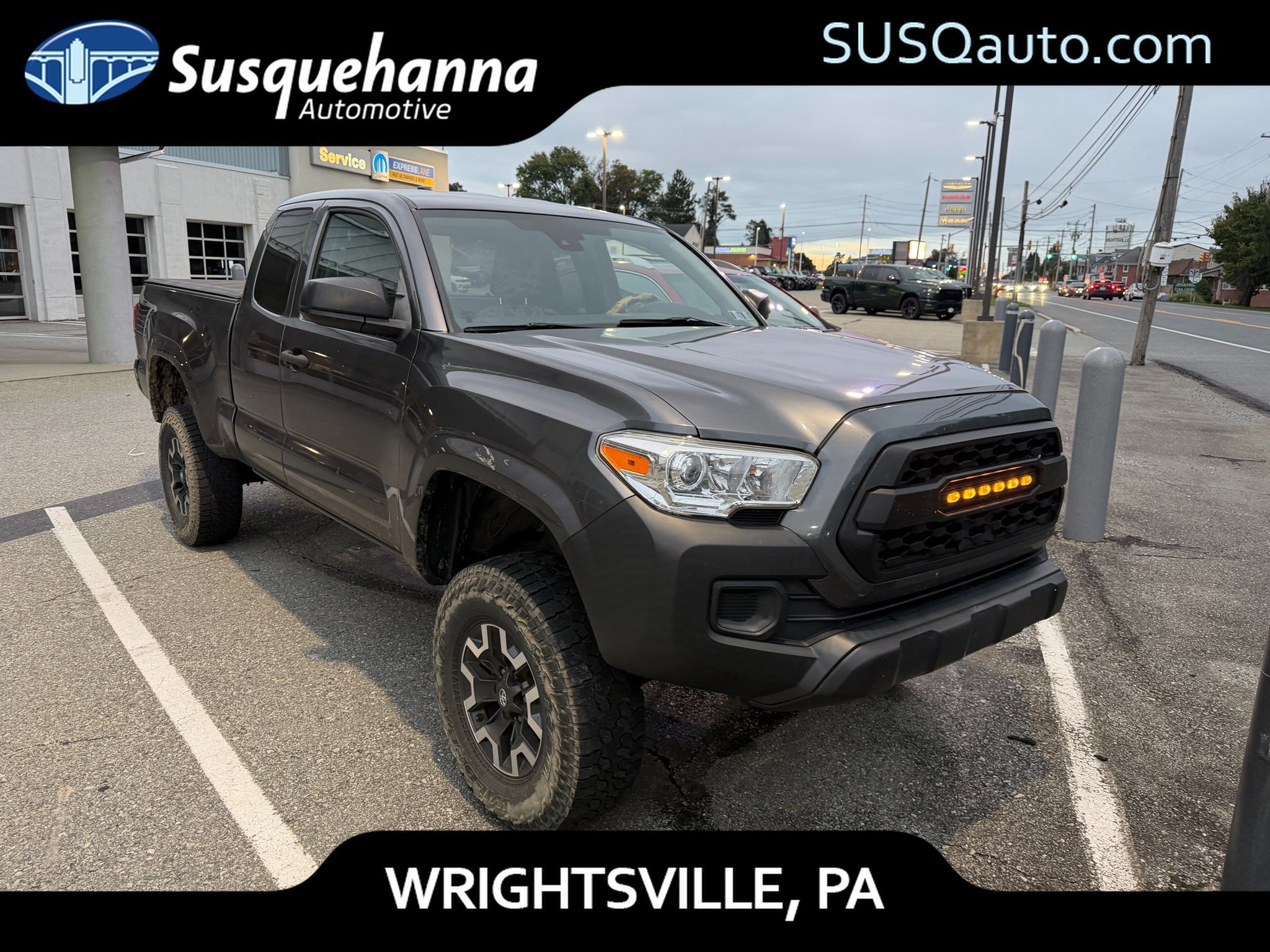 Used 2021 Toyota Tacoma SR AWD/4WD image 1