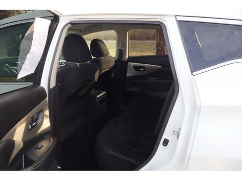 Used 2017 Nissan Murano S w/ Navigation Package image 12