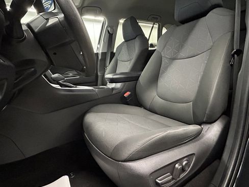 Used 2024 Toyota RAV4 XLE image 12