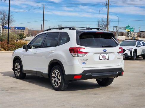 Certified 2024 Subaru Forester Premium image 5