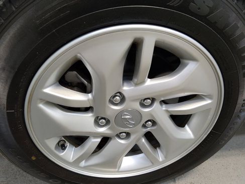 Used 2021 Hyundai Venue SE FWD image 31