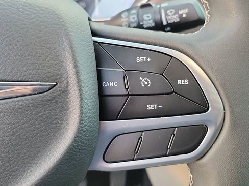 Used 2024 Chrysler Voyager LX image 6