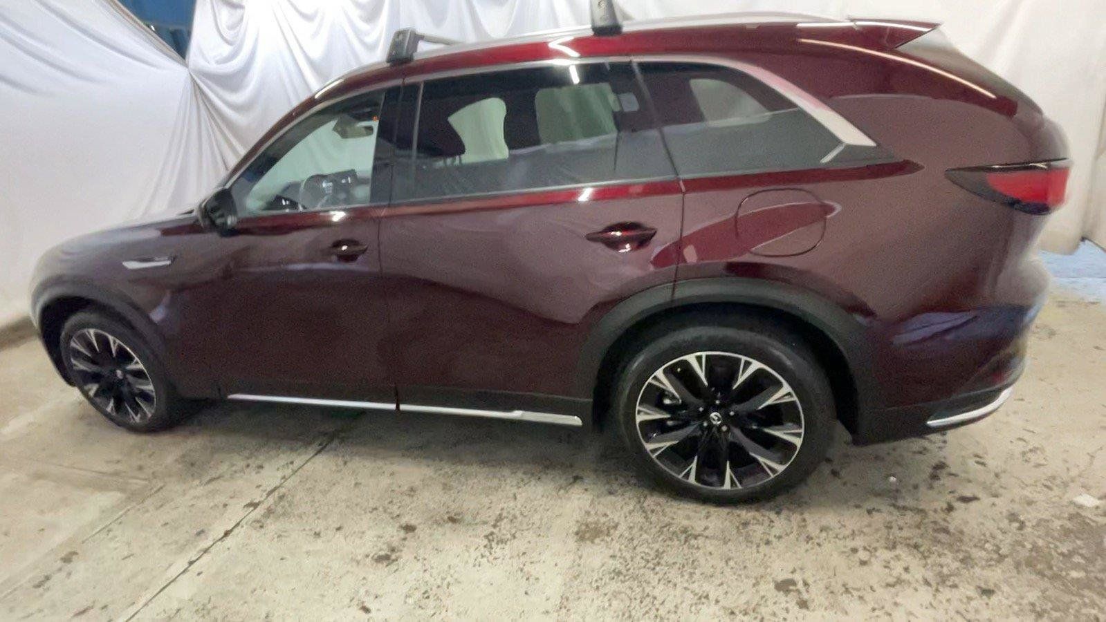 Used 2025 MAZDA CX-90 Plug-In Hybrid w/ Premium Plus AWD/4WD image 10