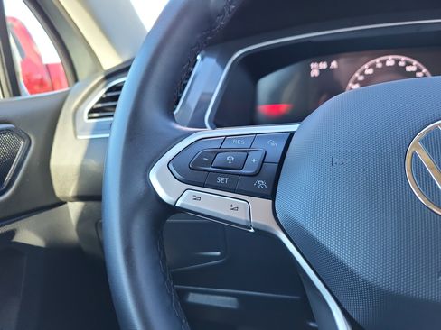 Used 2024 Volkswagen Tiguan Wolfsburg Edition image 19