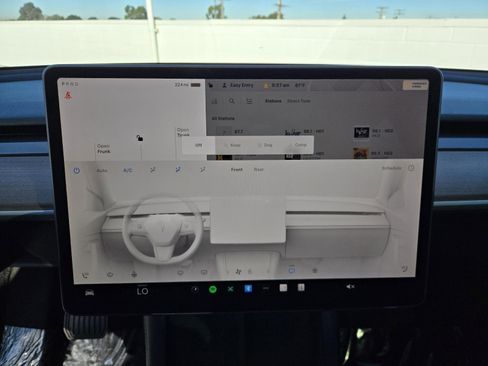 Used 2024 Tesla Model Y 2WD image 12