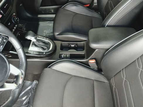 Used 2023 Kia Forte GT-Line w/ GT-Line Premium Package FWD image 16